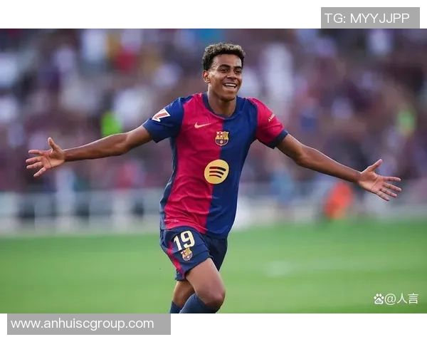 足球球星照片撕墙风潮来袭 让你感受不一样的运动魅力与激情